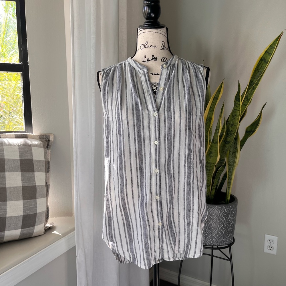 Lucky Brand sleeveless stripped long shirt. Size small